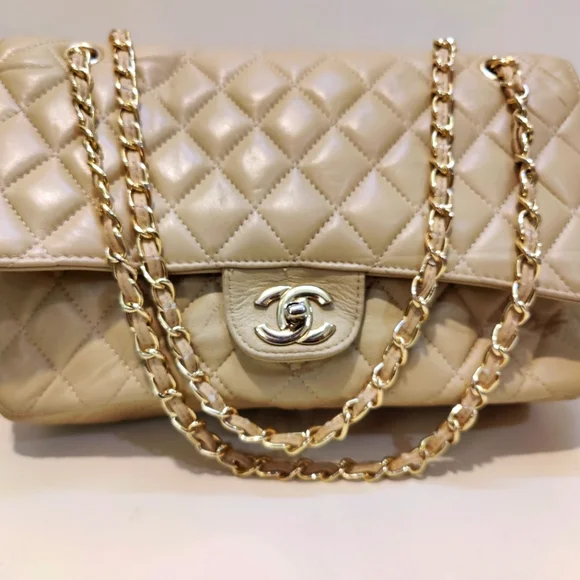 CHANEL Caviar Beige Jumbo Gold Hardware - Preloved - Picture 3 of 16